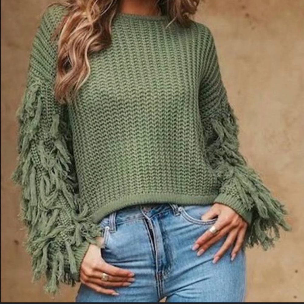 &merci green chunky knit sweater with tasseled sleeves. NWT